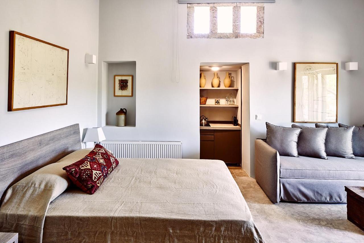 Nikolaou Art Residence Aegina ภายนอก รูปภาพ