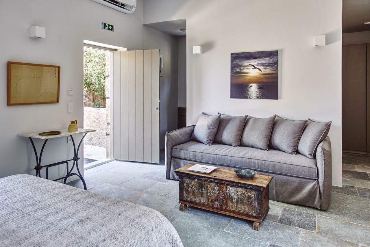 Nikolaou Art Residence Aegina ภายนอก รูปภาพ