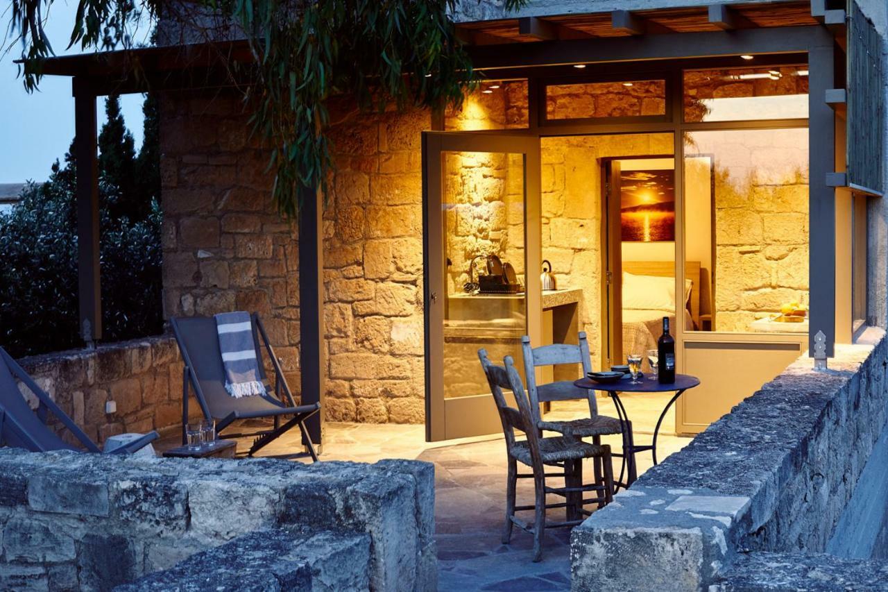 Nikolaou Art Residence Aegina ภายนอก รูปภาพ