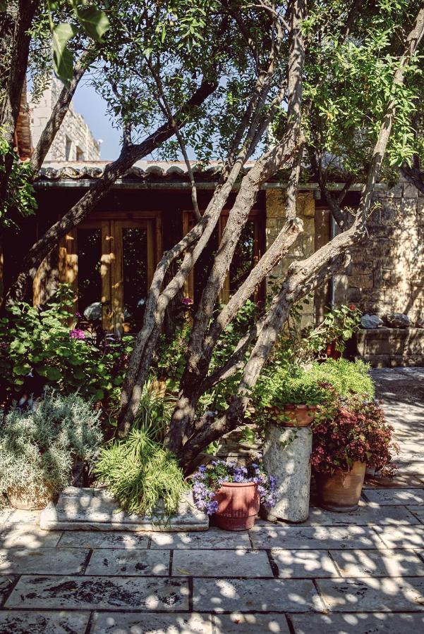 Nikolaou Art Residence Aegina ภายนอก รูปภาพ
